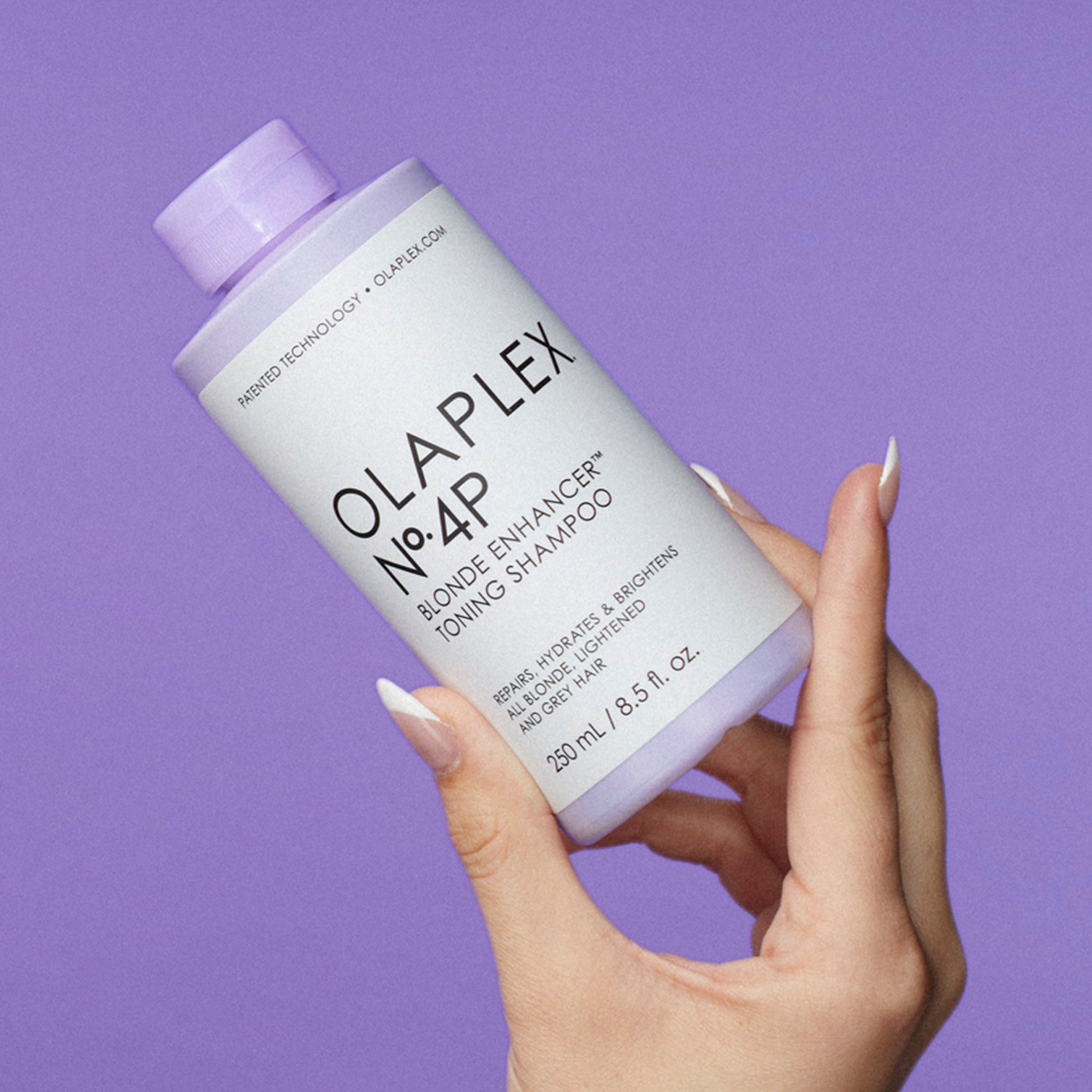 Original OLAPLEX® N°4P Blonde Enhancer Toning Shampoo